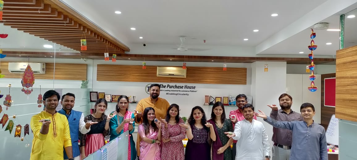 Team-celebrates-Diwali-with-festivel-spirit-at-office