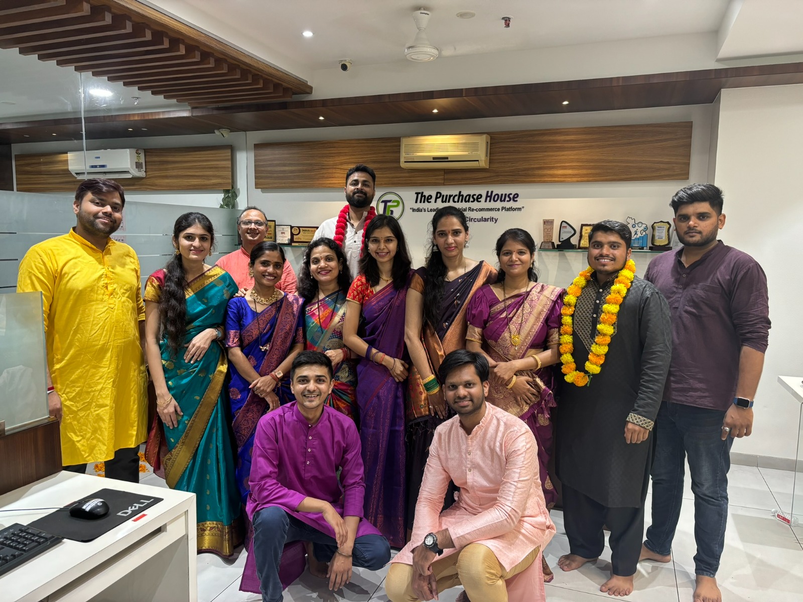 Office-team-in-festive-traditional-wear