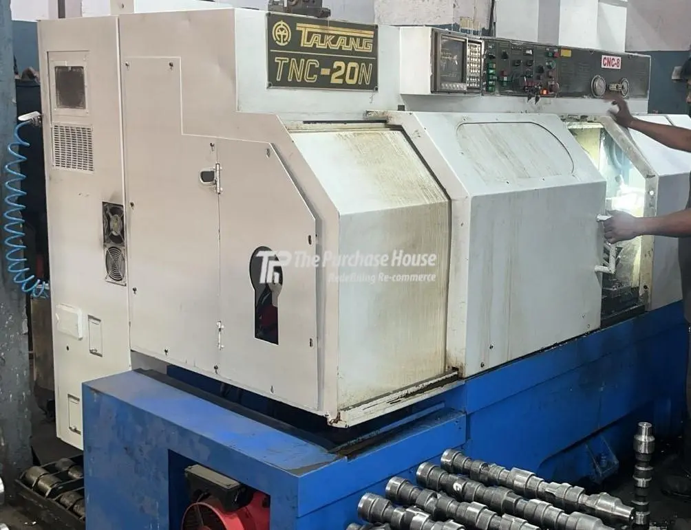 BLOW MOULDING MACHINE