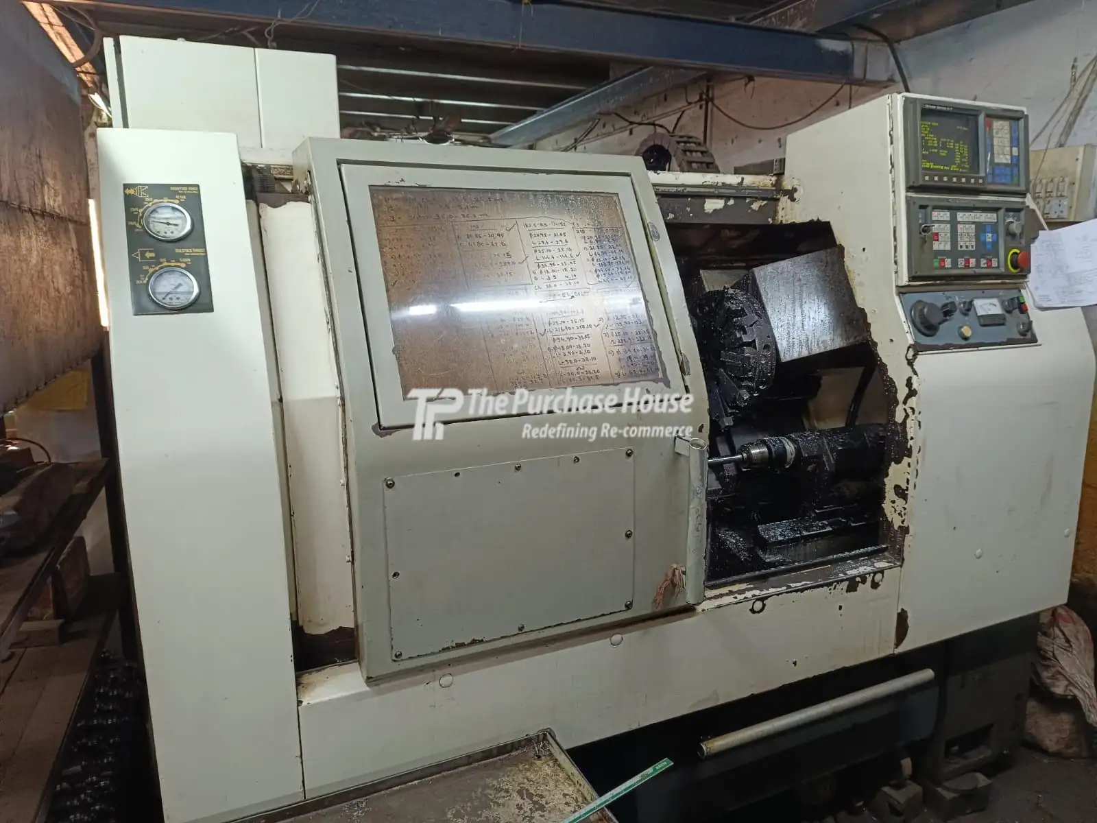 CNC TURNING MACHINE