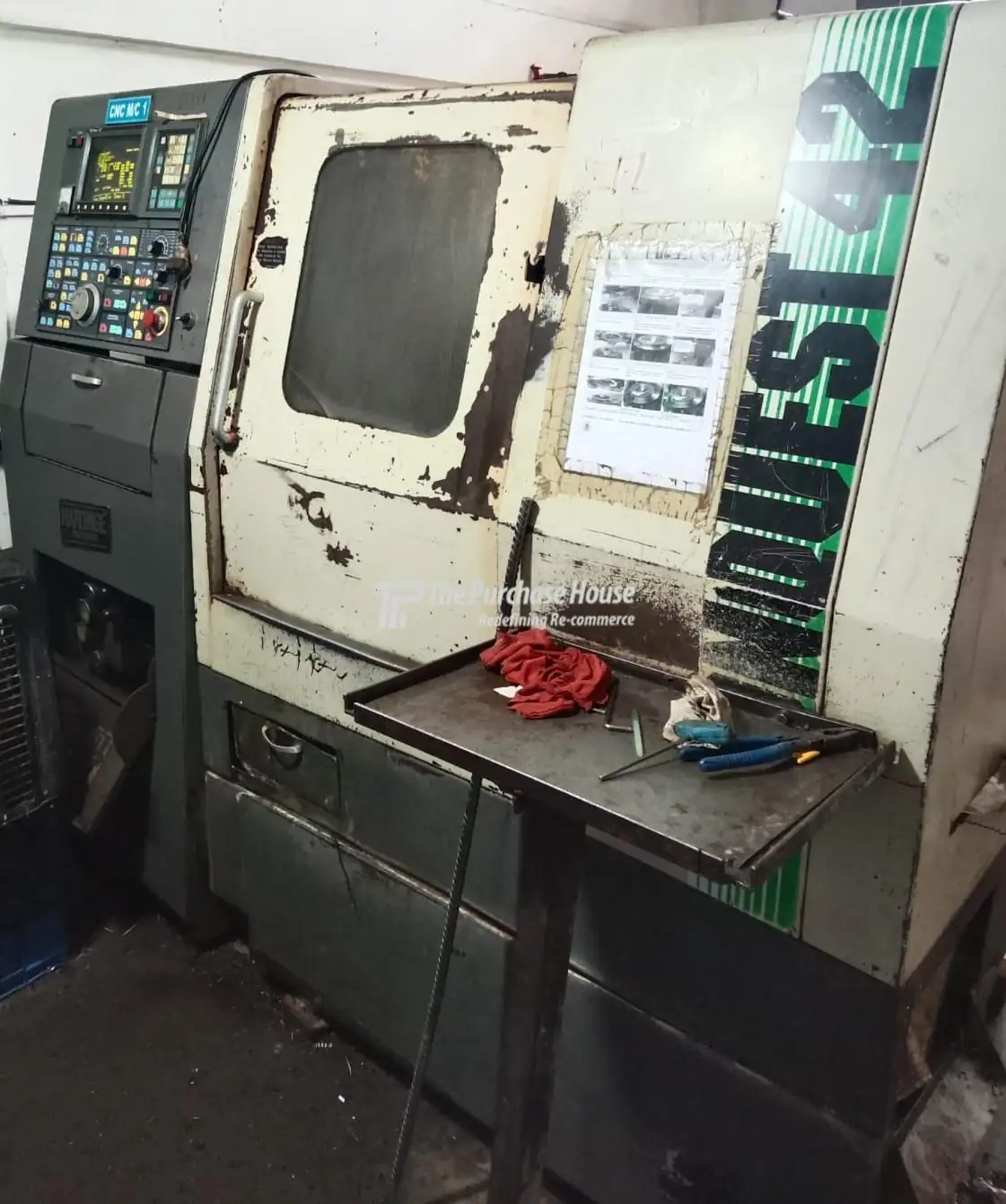 CNC TURNING MACHINE