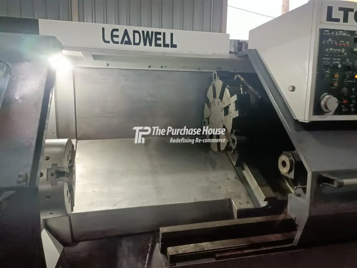 CNC TURNING MACHINE