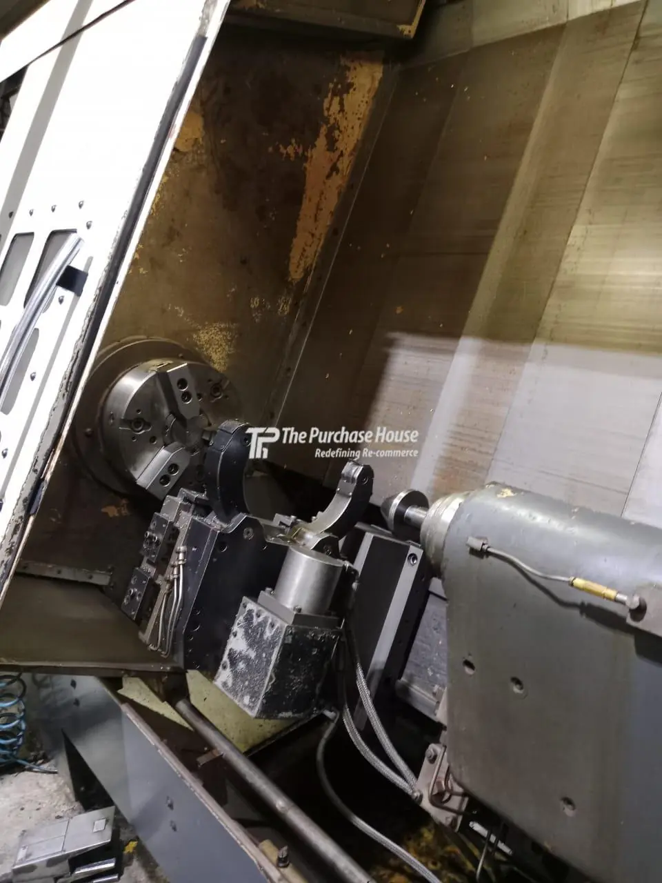 CNC TURNING MACHINE