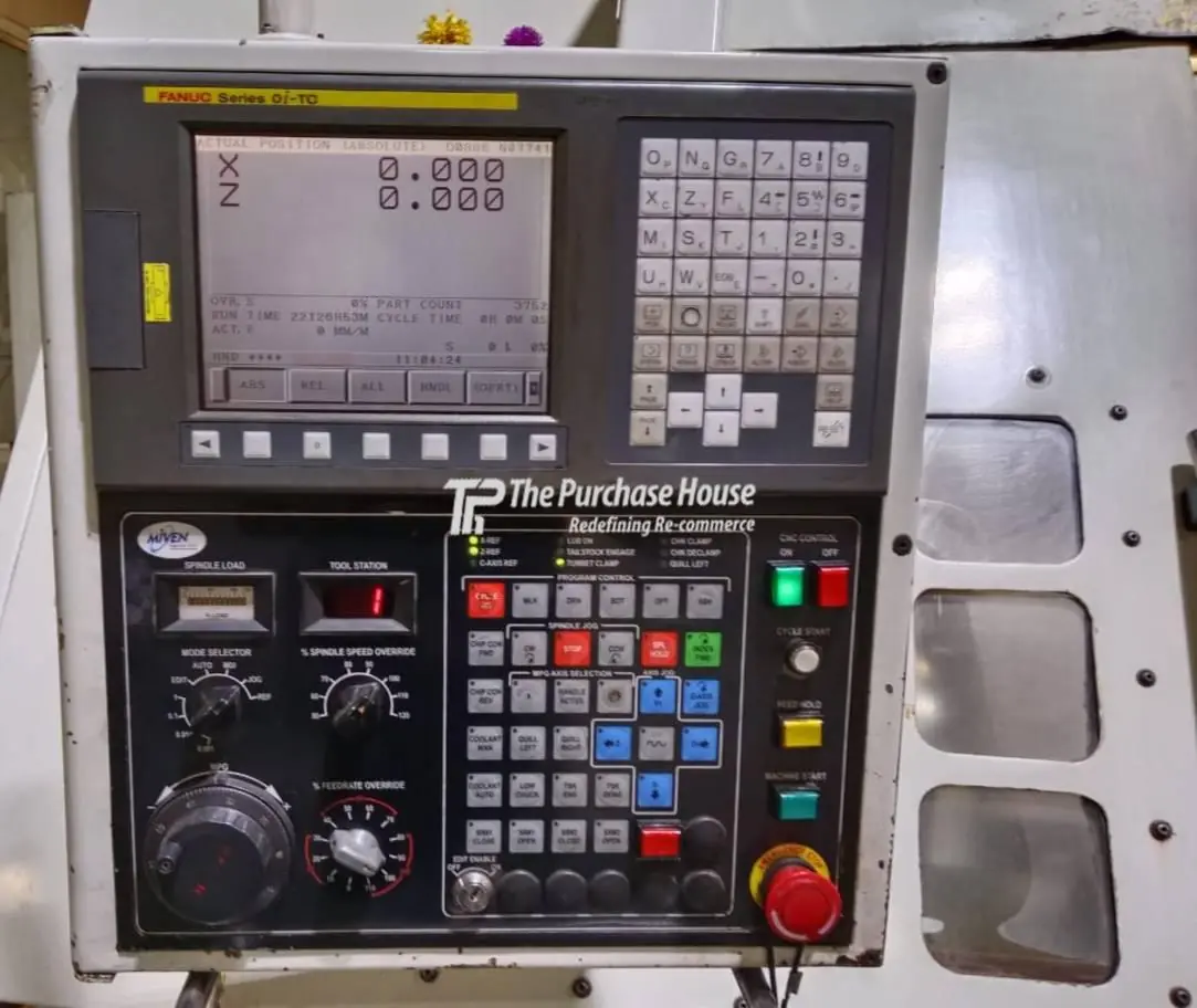 CNC TURNING MACHINE