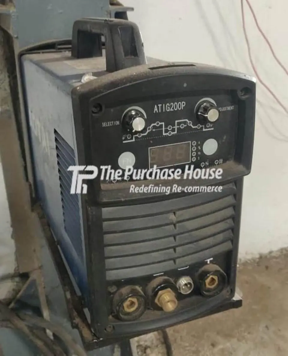WELDING MACHINE