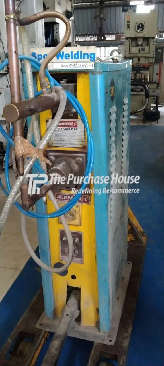 WELDING MACHINE